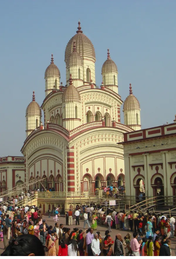 This image shows the Dakshineswar Kali Temple, a significant Hindu temple located on the eastern bank of the Hooghly River near Kolkata, West Bengal. 